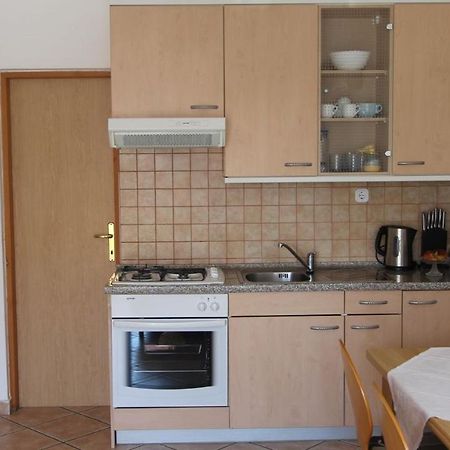 Apartments Grahovac Malinska Ngoại thất bức ảnh