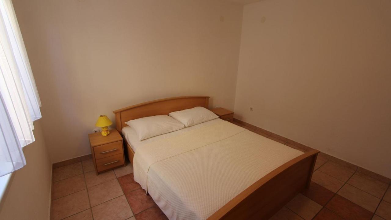 Apartments Grahovac Malinska Ngoại thất bức ảnh